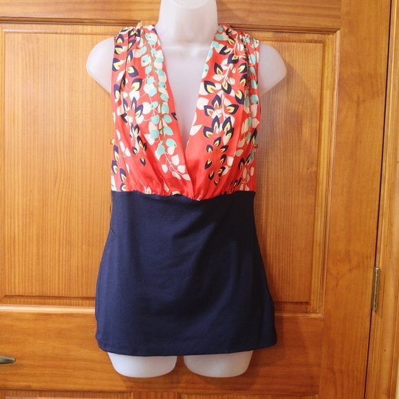 Hype Silk Floral Color Block Open Back Top LG - Picture 2 of 11